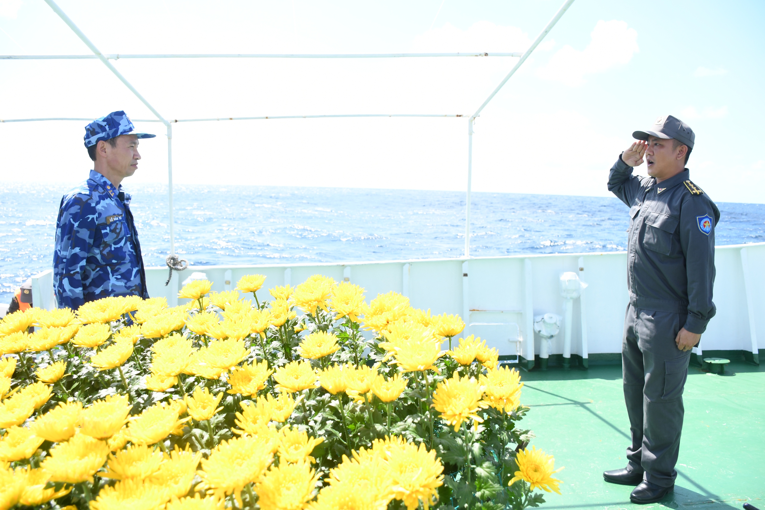 Mang Tết ra Trường Sa 2026: Tình hình và nhiệm vụ của chiến sĩ trên biển - Ảnh 8.