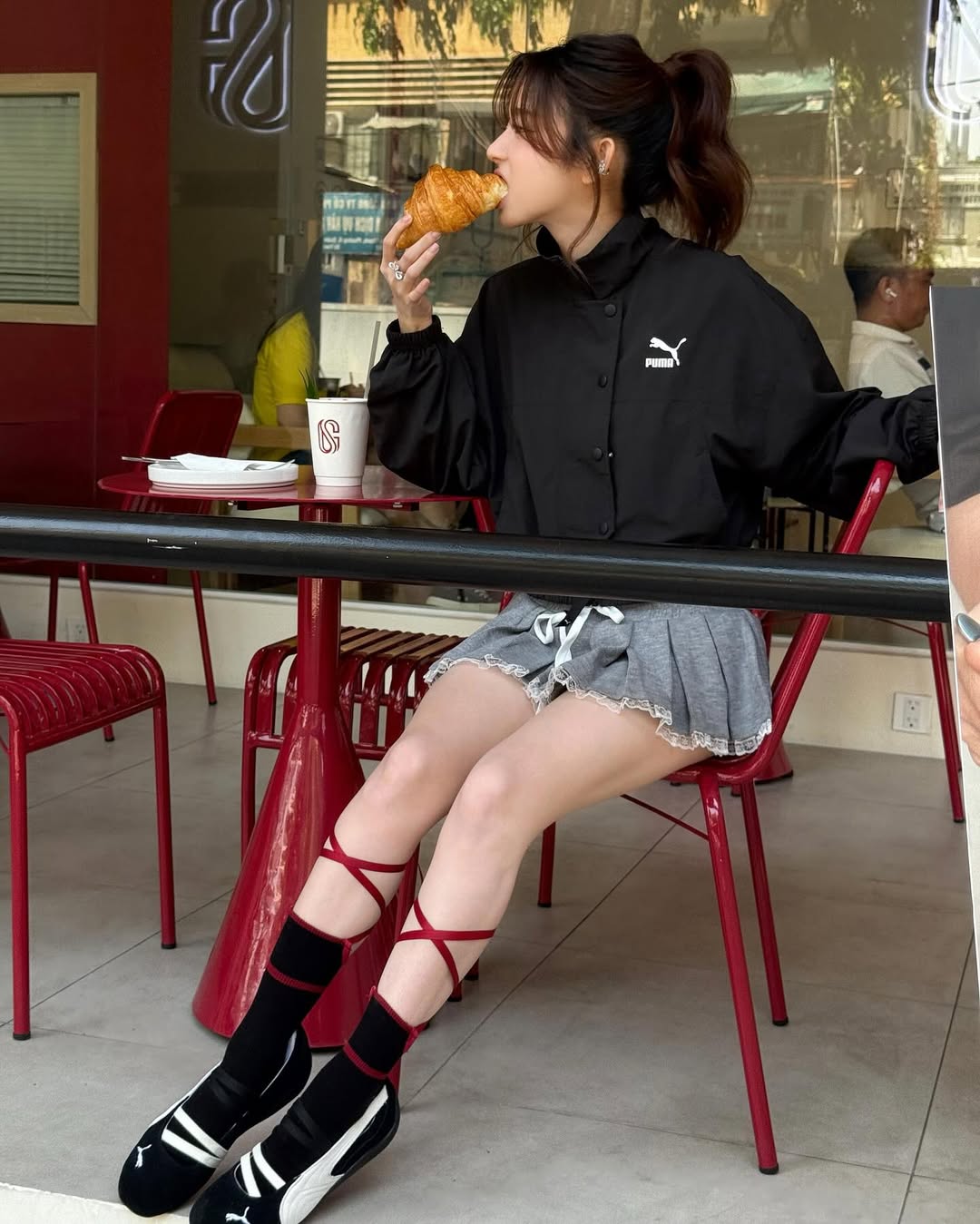 Mỹ nhân Việt mang vibe diễn viên Hàn, mặc đơn giản mà cả cõi mạng mê mẩn- Ảnh 16.