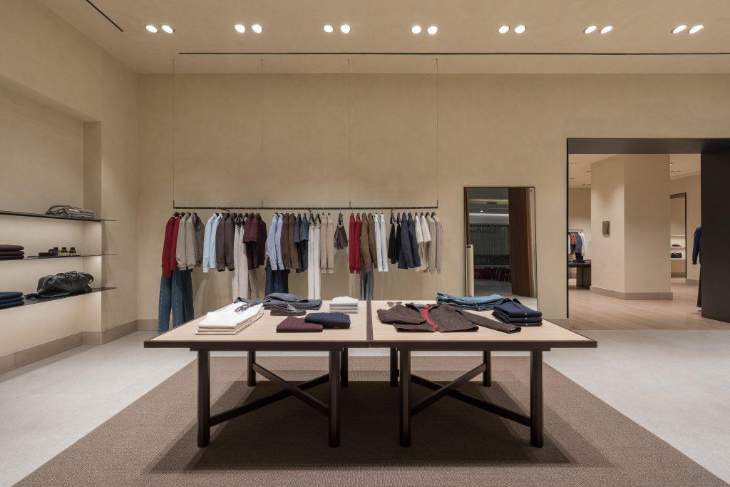 Hé lộ không gian cửa hàng thân thiện với môi trường của Massimo Dutti tại Crescent Mall- Ảnh 3. Hé lộ không gian cửa hàng thân thiện với môi trường của Massimo Dutti tại Crescent Mall- Ảnh 3.