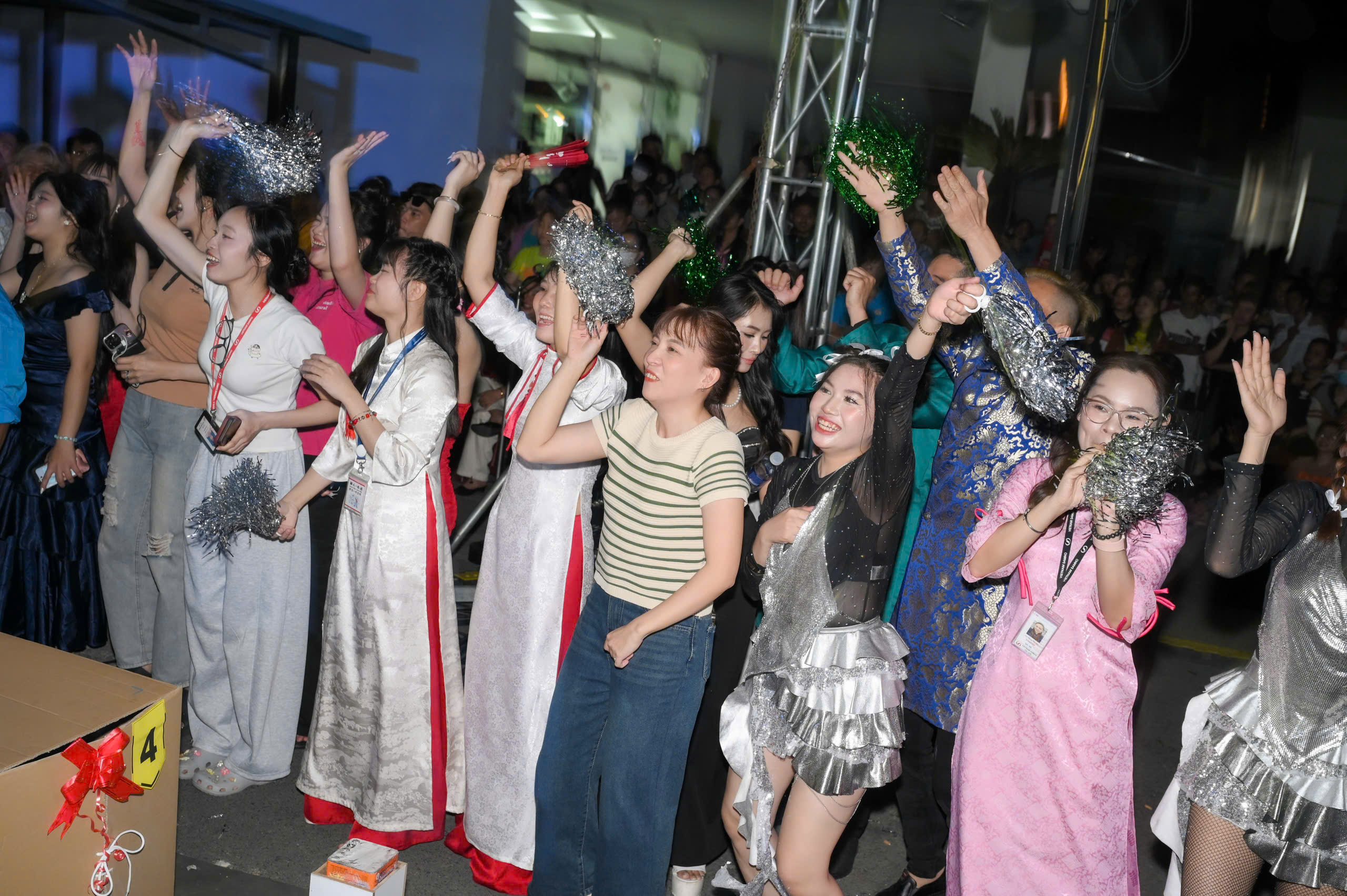 Nhiều hoạt động vui Tết ý nghĩa cho người lao động 2 Nhiều hoạt động vui Tết ý nghĩa cho người lao động - Ảnh 2.