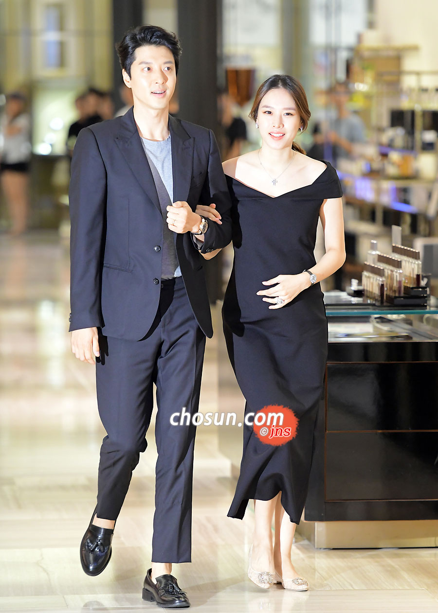 Trời ơi, đây mà là con gái Lee Dong Gun (Chuyện Tình Paris) ư?- Ảnh 4. Trời ơi, đây mà là con gái Lee Dong Gun (Chuyện Tình Paris) ư?- Ảnh 4.