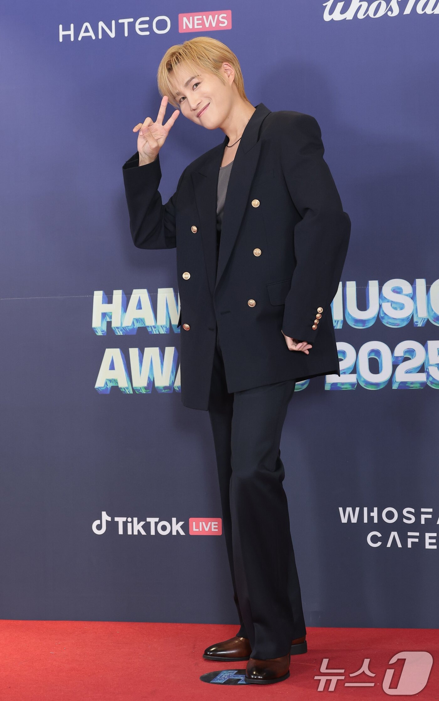 Thảm đỏ Hanteo Music Awards 2026: Tiffany (SNSD) rạng rỡ xinh hút hồn, át hết dàn mỹ nhân đàn em- Ảnh 33. Thảm đỏ Hanteo Music Awards 2026: Tiffany (SNSD) rạng rỡ xinh hút hồn, át hết dàn mỹ nhân đàn em- Ảnh 33.