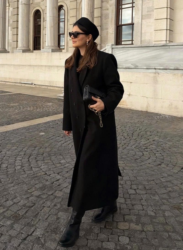 Kiểu mũ cổ điển làm nên khí chất quý cô hiện đại- Ảnh 2. Kiểu mũ cổ điển làm nên khí chất quý cô hiện đại- Ảnh 2.