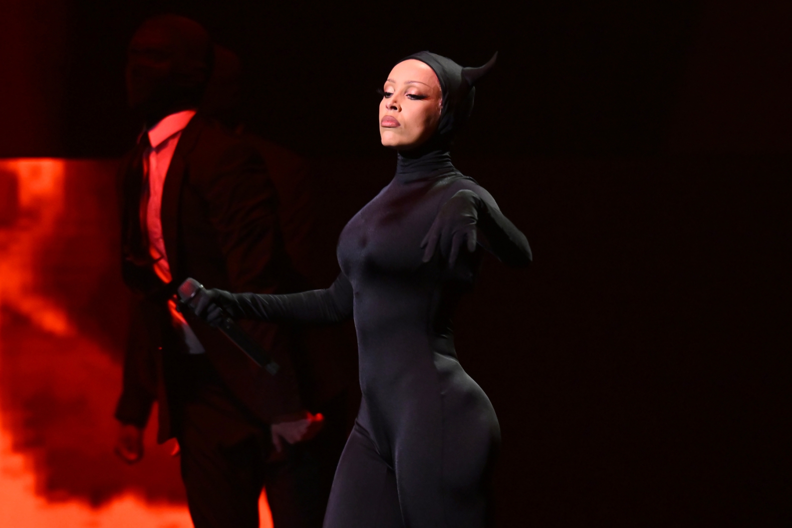 Mỹ nhân sở hữu album bán chạy suốt 208 tuần: Nghỉ học từ lớp 11, đổi đời chỉ nhờ một video tự quay trong phòng ngủ- Ảnh 6.