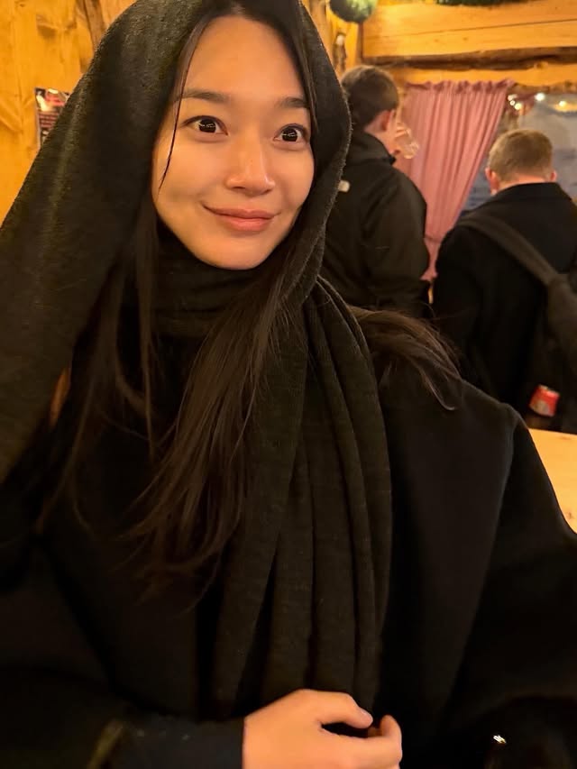 Cách Kim Woo Bin đối xử với cô dâu mới Shin Min Ah- Ảnh 4. Cách Kim Woo Bin đối xử với cô dâu mới Shin Min Ah- Ảnh 4.