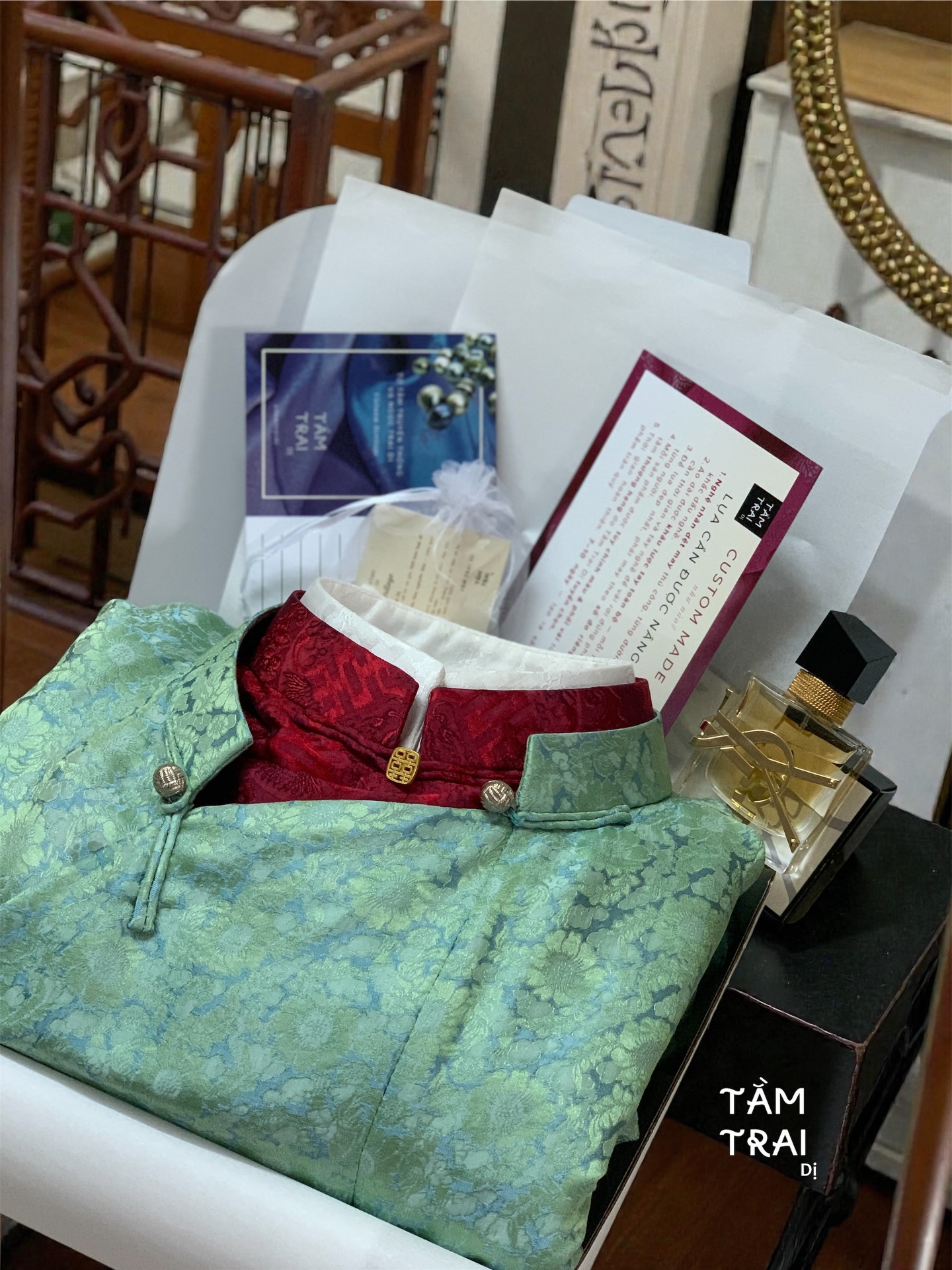 Có một kiểu áo dài Tết, càng biến tấu lại càng 