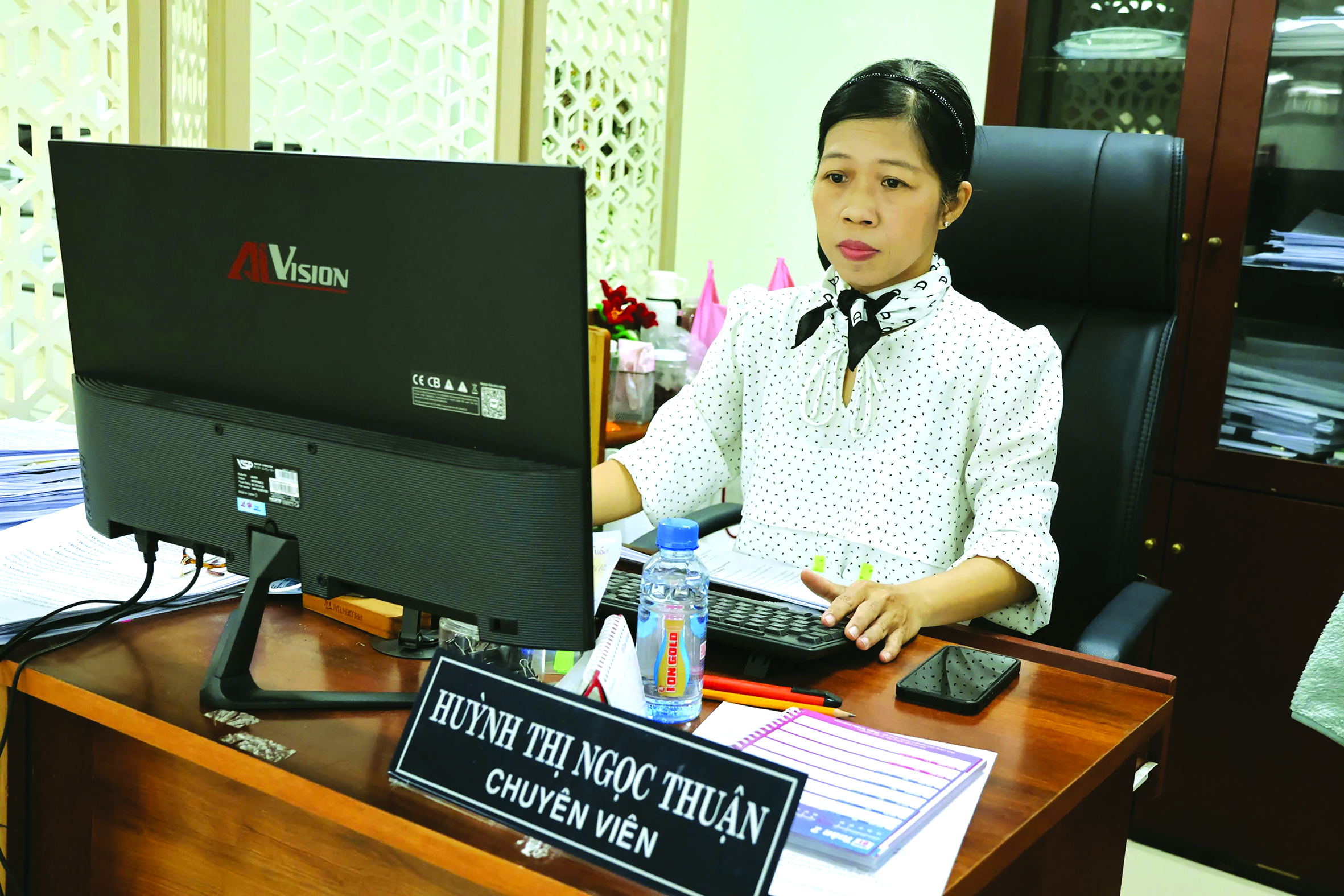 Dấn thân thầm lặng ở tuyến đầu cải cách - Ảnh 2.