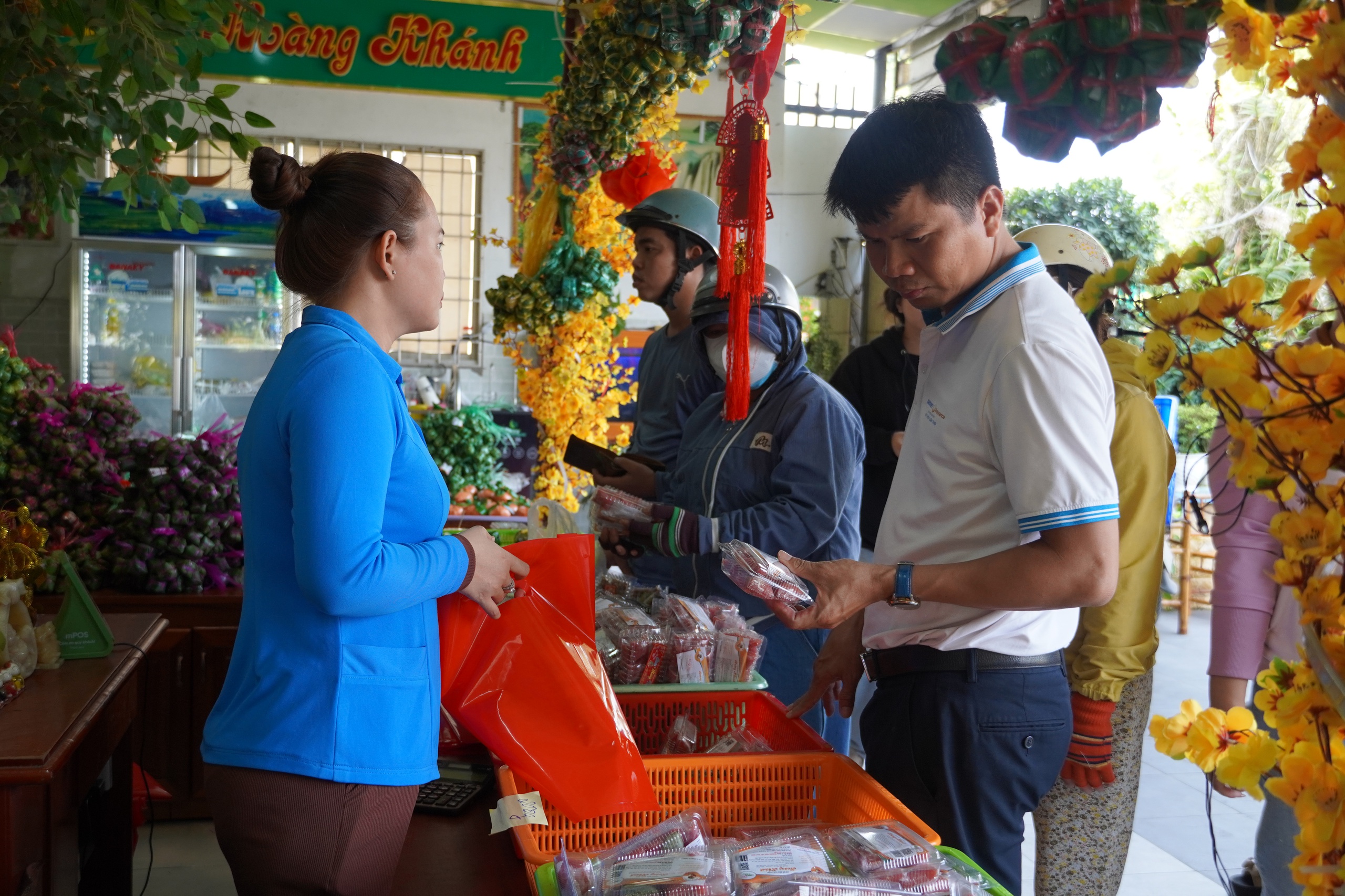 - Ảnh 28. - Ảnh 28.