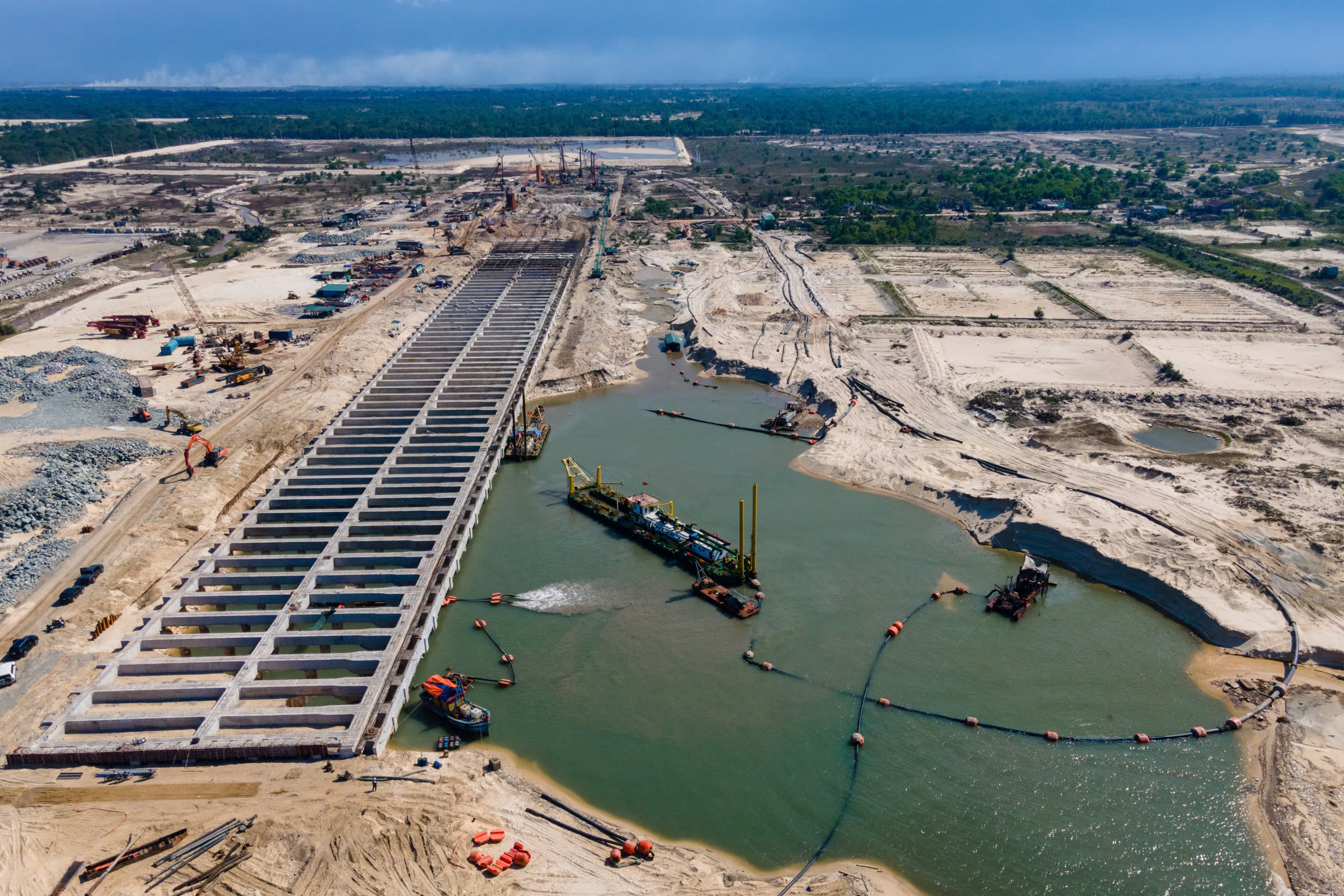 Quảng Trị không chỉ lớn về địa lý mà phải lớn về tư duy phát triển 4 QUẢNG TRỊ - Ảnh 4.