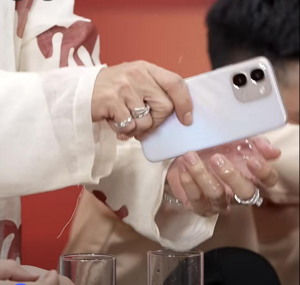 Livestream 6 tiếng “còn pin còn live”: Khi Y31d bước vào bài test kéo dài suốt một ngày Tết- Ảnh 2. Livestream 6 tiếng “còn pin còn live”: Khi Y31d bước vào bài test kéo dài suốt một ngày Tết- Ảnh 2.