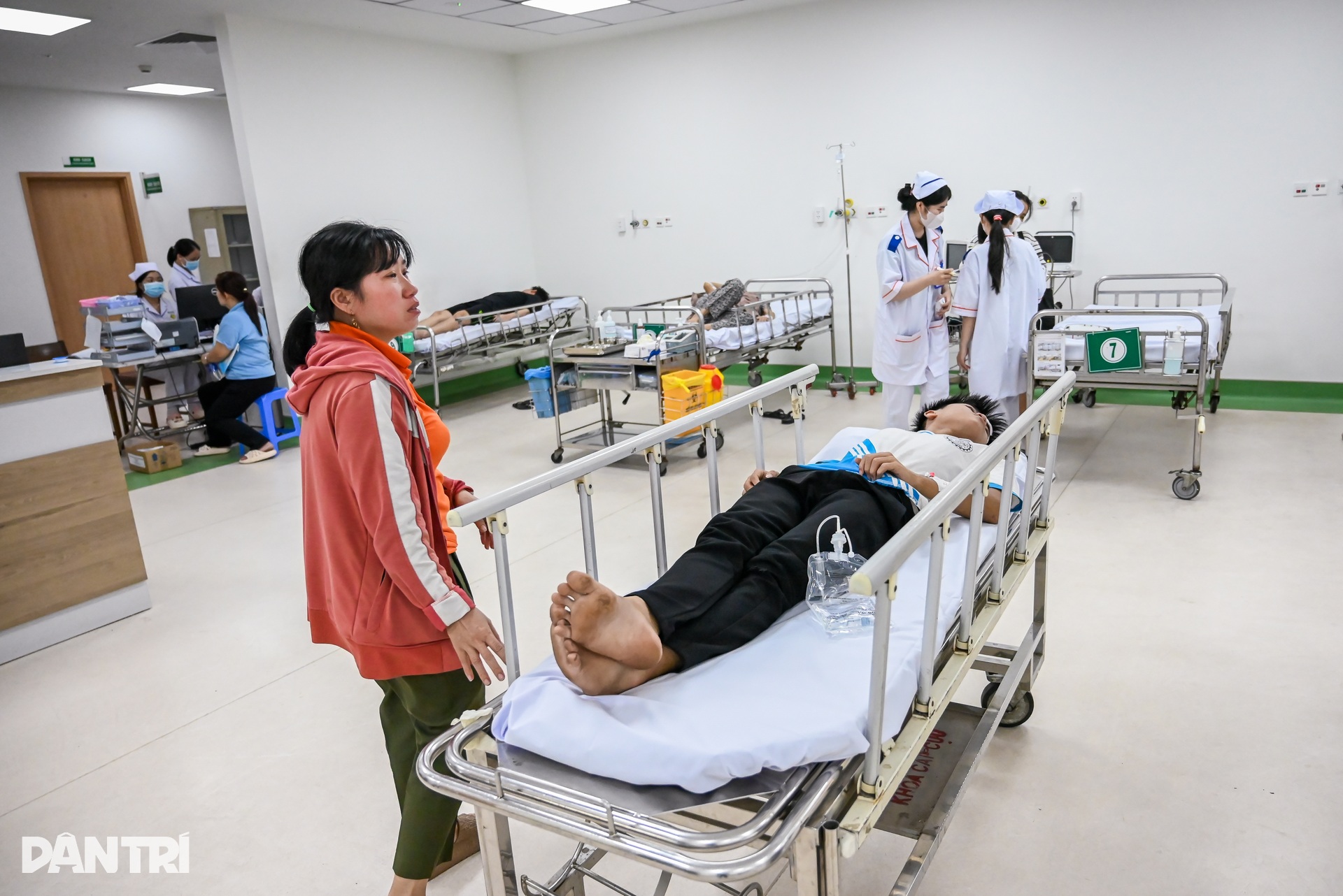 Bên trong khoa cấp cứu những ngày cuối năm - 7