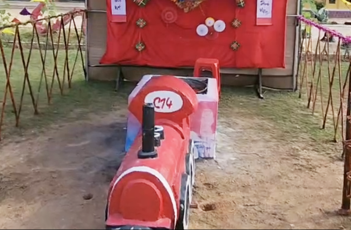 Độc lạ bếp nấu bánh chưng hình tên lửa đạn đạo, tàu ngầm, xe tăng... 7 bánh chưng - Ảnh 7.