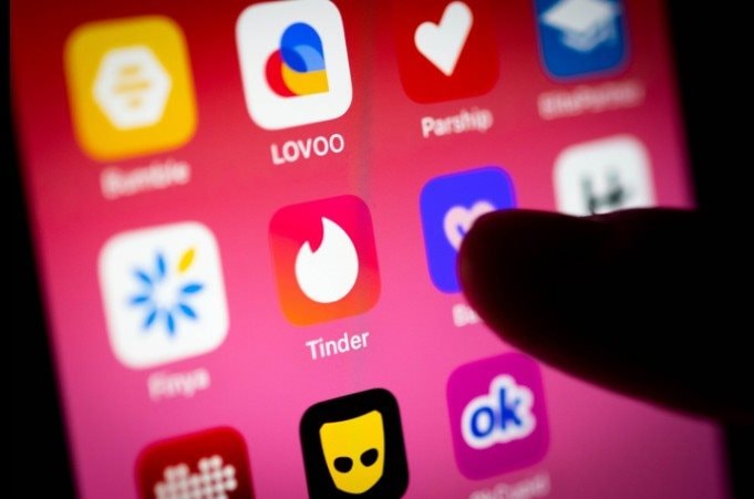 Quẹt phải để có việc: Ứng dụng hẹn hò Tinder, Bumble hồi sinh sự nghiệp của hàng nghìn Gen Z giữa cơn bão thất nghiệp- Ảnh 3.