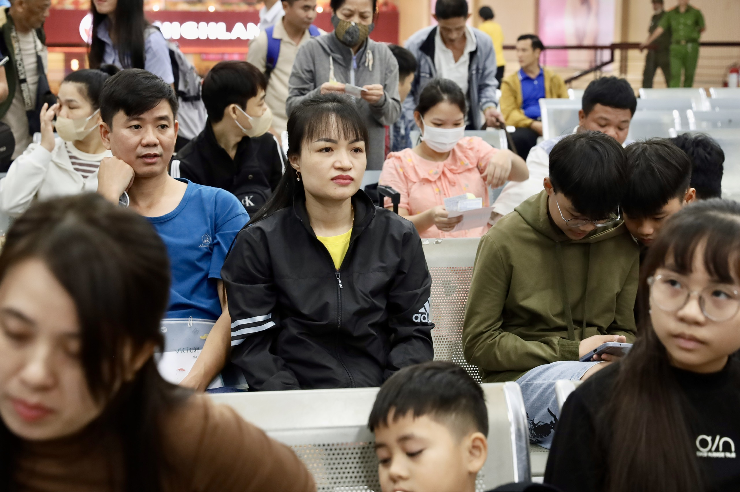 Công nhân vui Tết: Sum vầy theo những cách khác nhau - Ảnh 7.