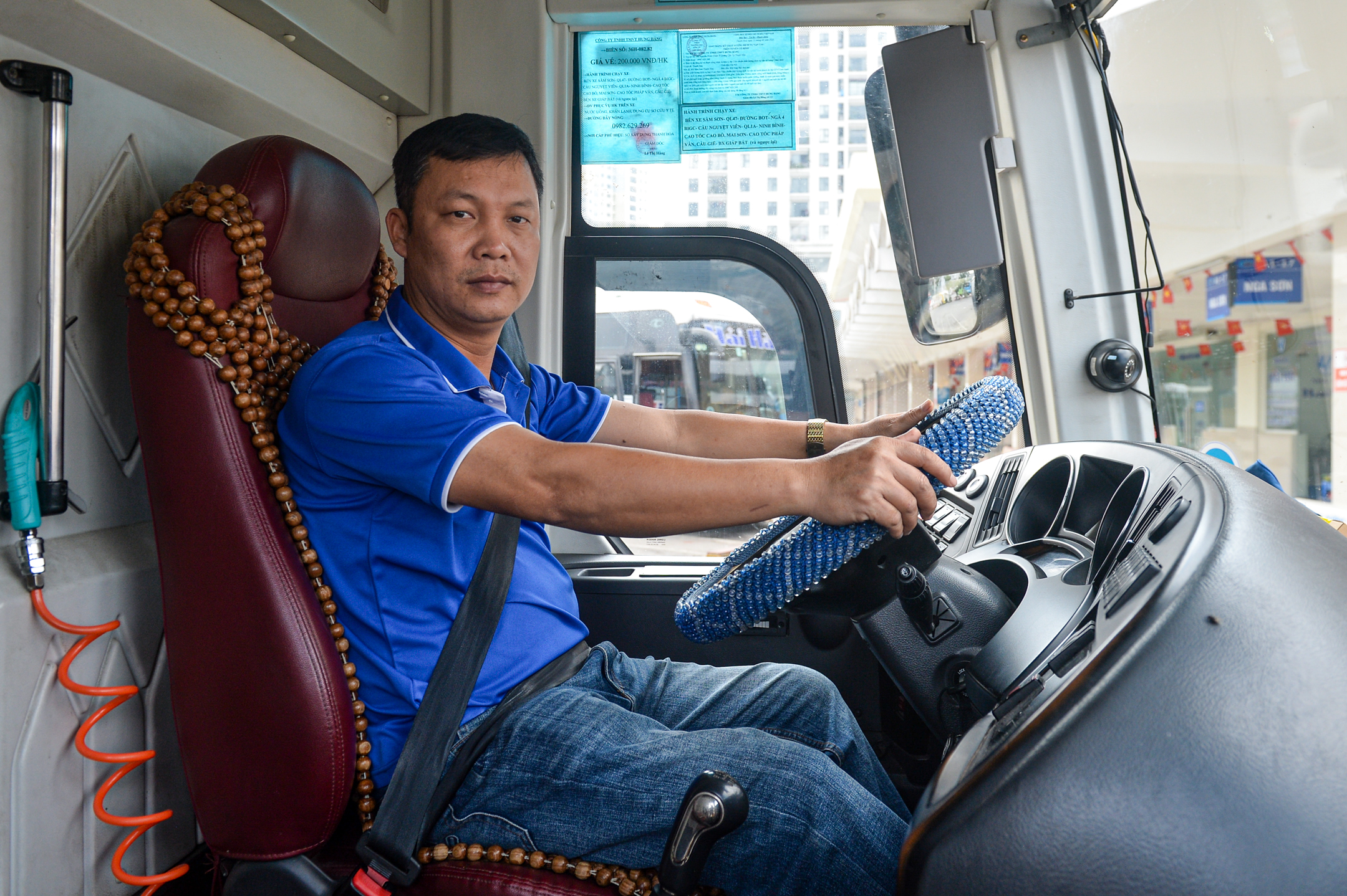 Rời bến xe ngày cuối năm: Ai cũng chỉ mong kịp bữa cơm tất niên 5 bữa cơm tất niên - Ảnh 5.