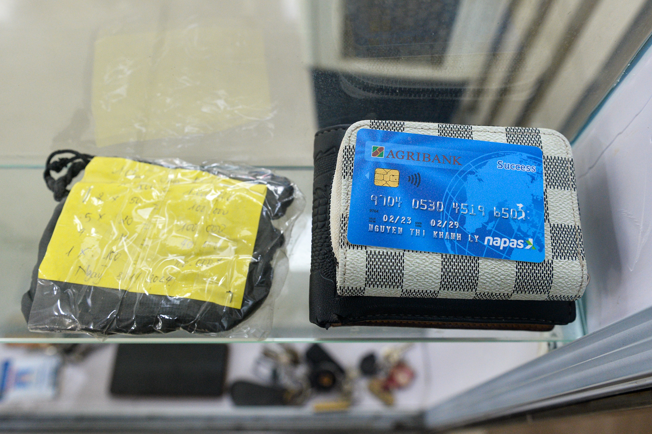 Rời bến xe ngày cuối năm: Ai cũng chỉ mong kịp bữa cơm tất niên 9 bữa cơm tất niên - Ảnh 9.