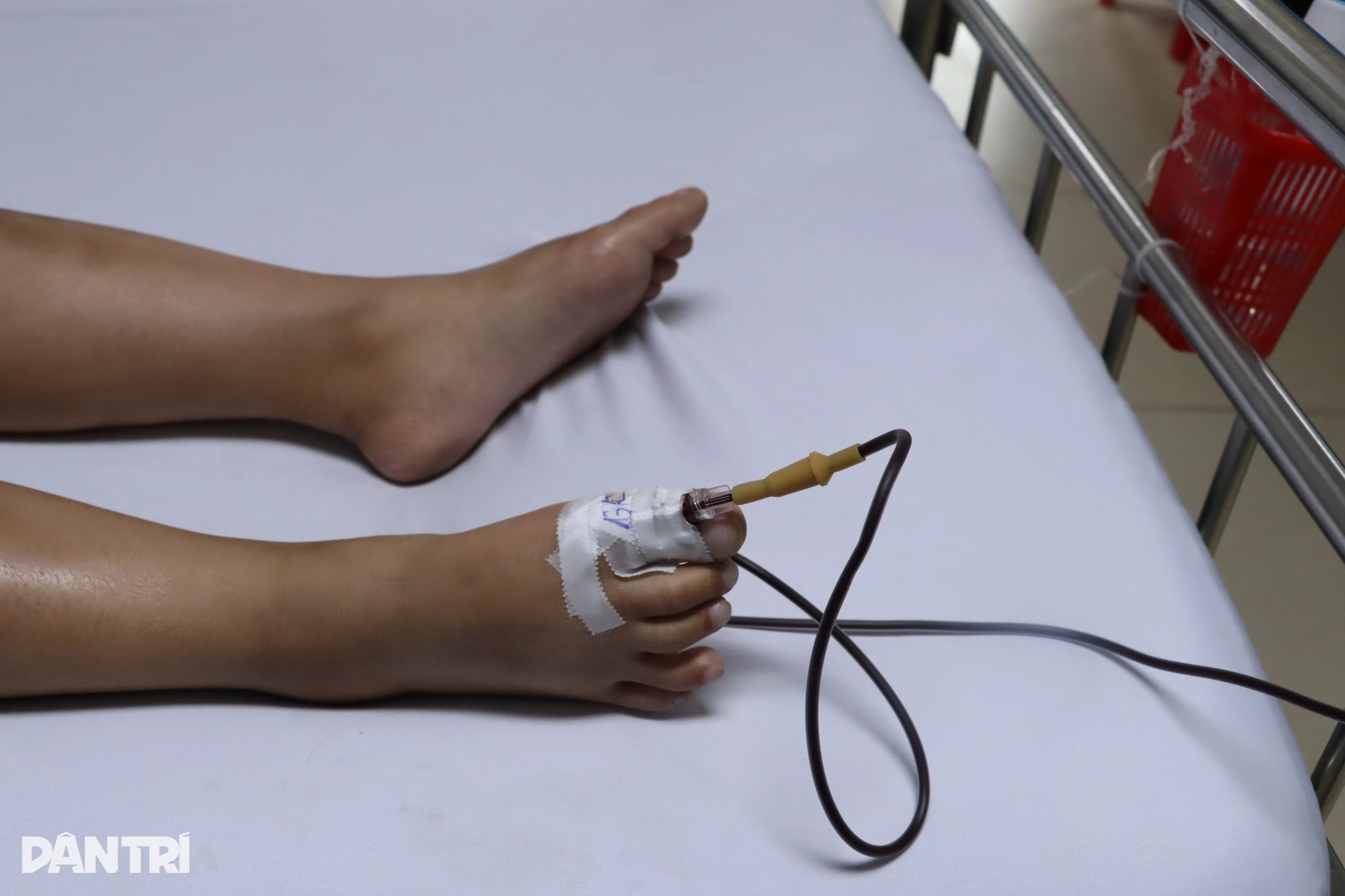 Tết không cần gì lớn lao, chỉ cần con khỏe lên một chút - 3 Tết không cần gì lớn lao, chỉ cần con khỏe lên một chút - 3