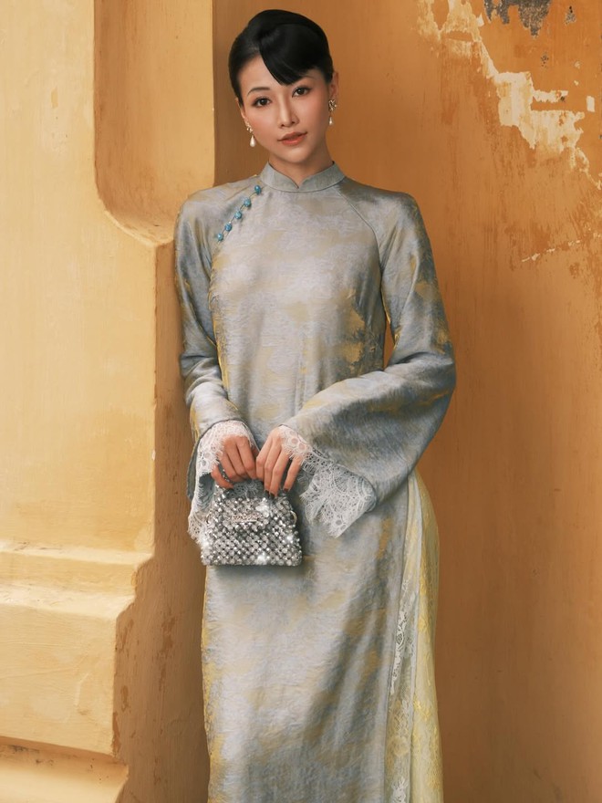 Áo dài xanh dương và khả năng tôn da ấn tượng- Ảnh 7.