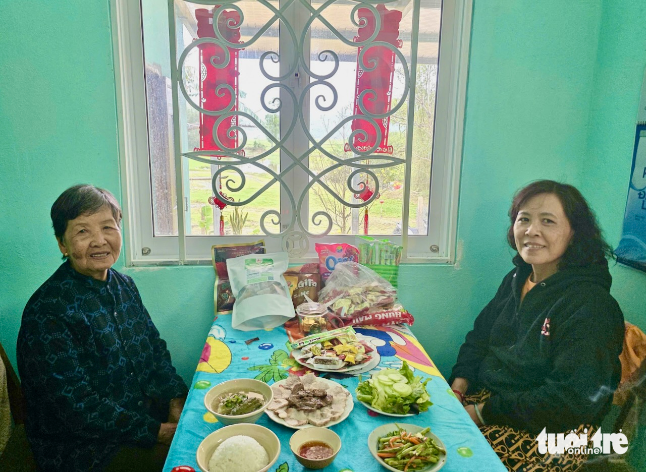 Tết ấm trong những ngôi nhà mới vùng lũ Hòa Thịnh 2 nhà mới - Ảnh 2.