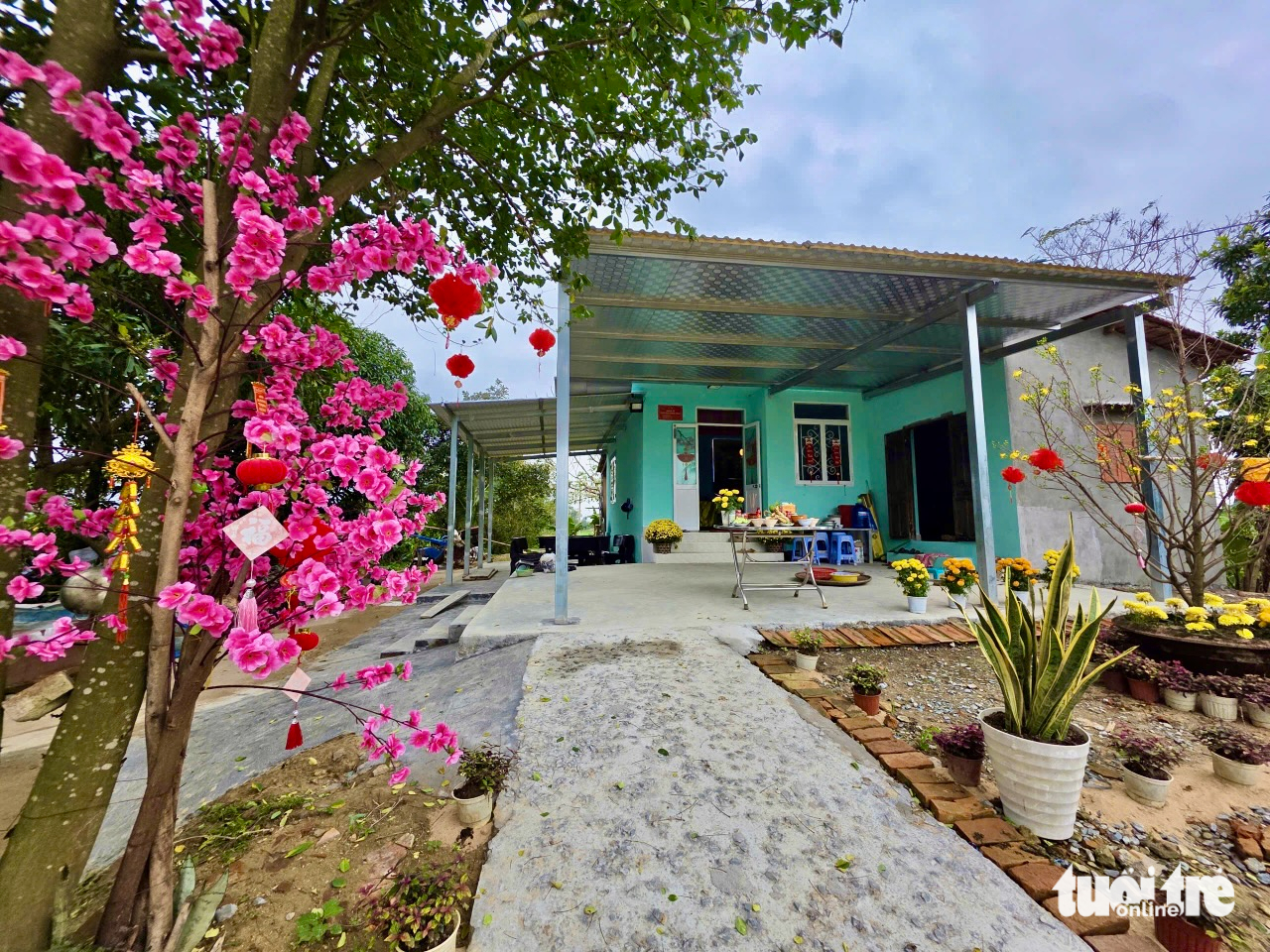 Tết ấm trong những ngôi nhà mới vùng lũ Hòa Thịnh 3 nhà mới - Ảnh 3.