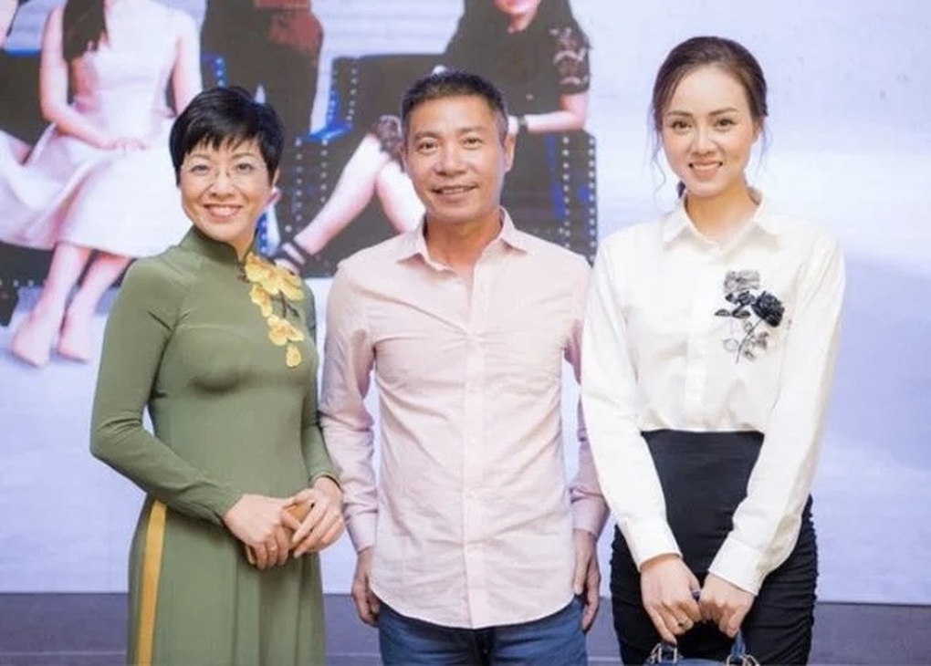 MC Thảo Vân và con trai tới thăm NSND Công Lý ngày cuối năm - 2