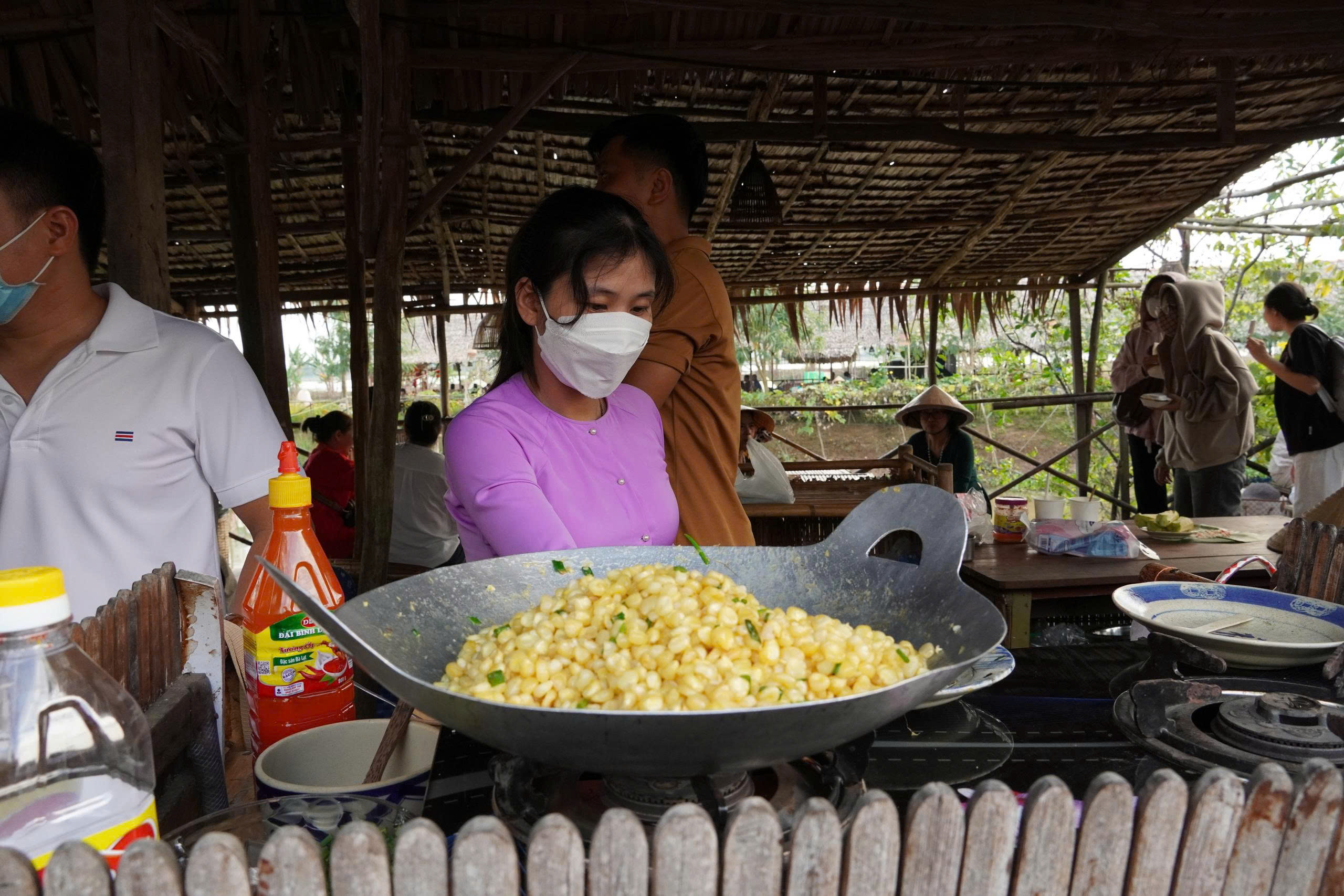 Dân dã các mô hình chợ quê tại Đồng Tháp - Ảnh 28.
