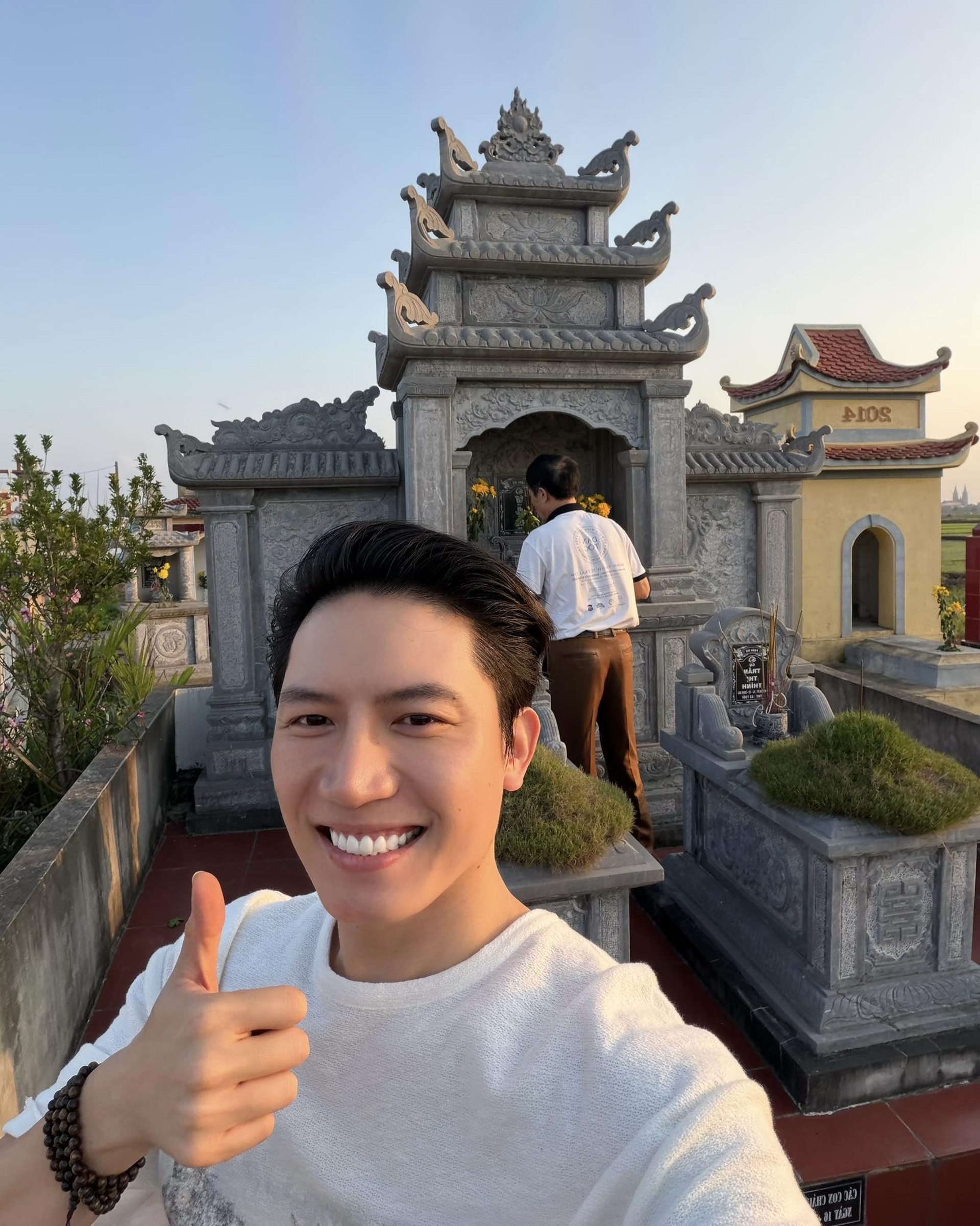 Sao đón giao thừa Tết Bính Ngọ: Bức ảnh gia đình Cường Đô La gây chú ý - 8 Sao đón giao thừa Tết Bính Ngọ: Bức ảnh gia đình Cường Đô La gây chú ý - 8