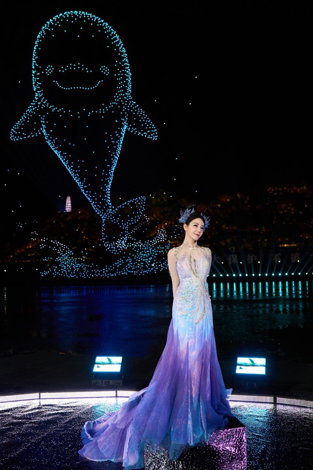 Địch Lệ Nhiệt Ba Địch Lệ Nhiệt Ba