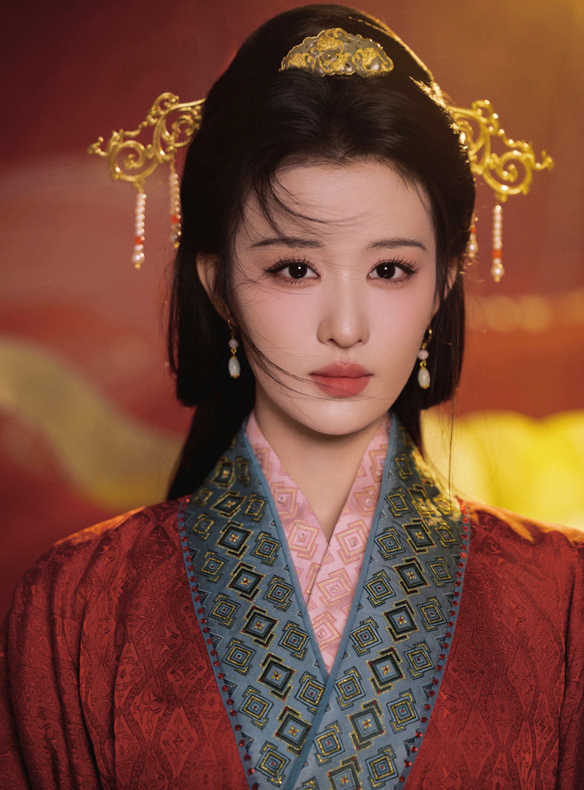 Mỹ nhân đẹp nhất đêm hội giao thừa 2026: Nhan sắc như bức tranh giang sơn gấm vóc, bảo sao ai gặp cũng yêu- Ảnh 3. Mỹ nhân đẹp nhất đêm hội giao thừa 2026: Nhan sắc như bức tranh giang sơn gấm vóc, bảo sao ai gặp cũng yêu- Ảnh 3.