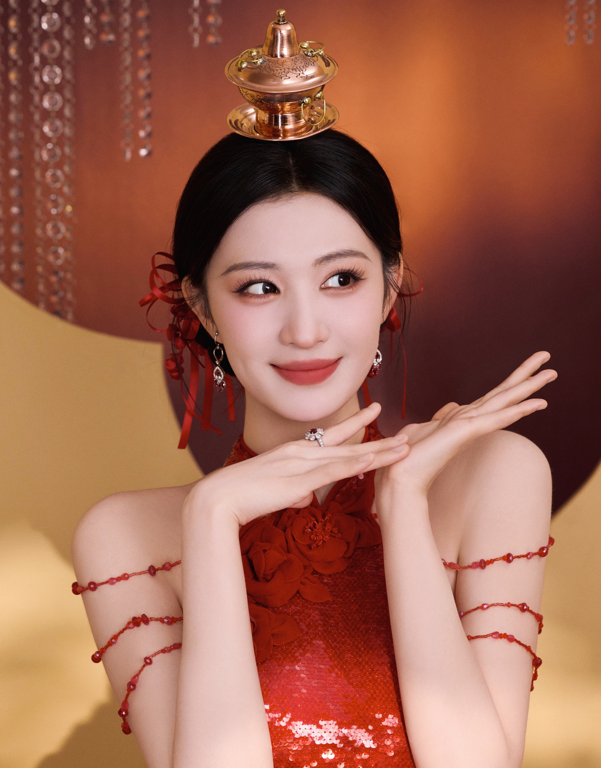 Mỹ nhân đẹp nhất đêm hội giao thừa 2026: Nhan sắc như bức tranh giang sơn gấm vóc, bảo sao ai gặp cũng yêu- Ảnh 7. Mỹ nhân đẹp nhất đêm hội giao thừa 2026: Nhan sắc như bức tranh giang sơn gấm vóc, bảo sao ai gặp cũng yêu- Ảnh 7.