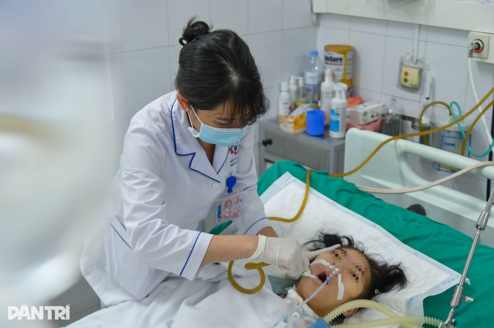 Ngày Tết trong khoa hồi sức: Người bệnh được gội đầu đón năm mới - 12