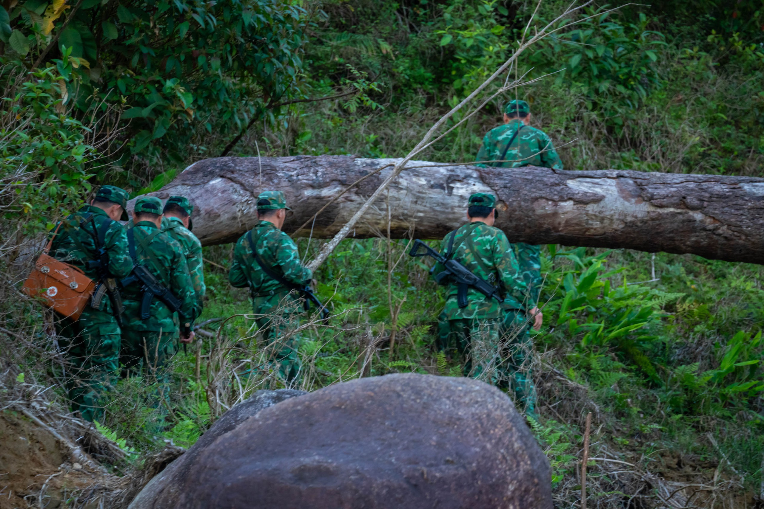 Tết ở ‘xứ mưa 9 tháng’, đồn biên giới có dân sau 21 năm- Ảnh 10.