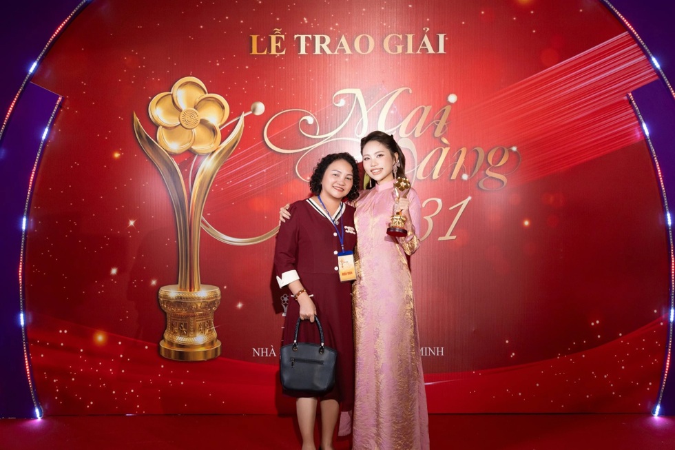 Phương Mỹ Chi sau 13 năm: Đi xa đến đâu, tôi vẫn chỉ mong bố mẹ tự hào - 7