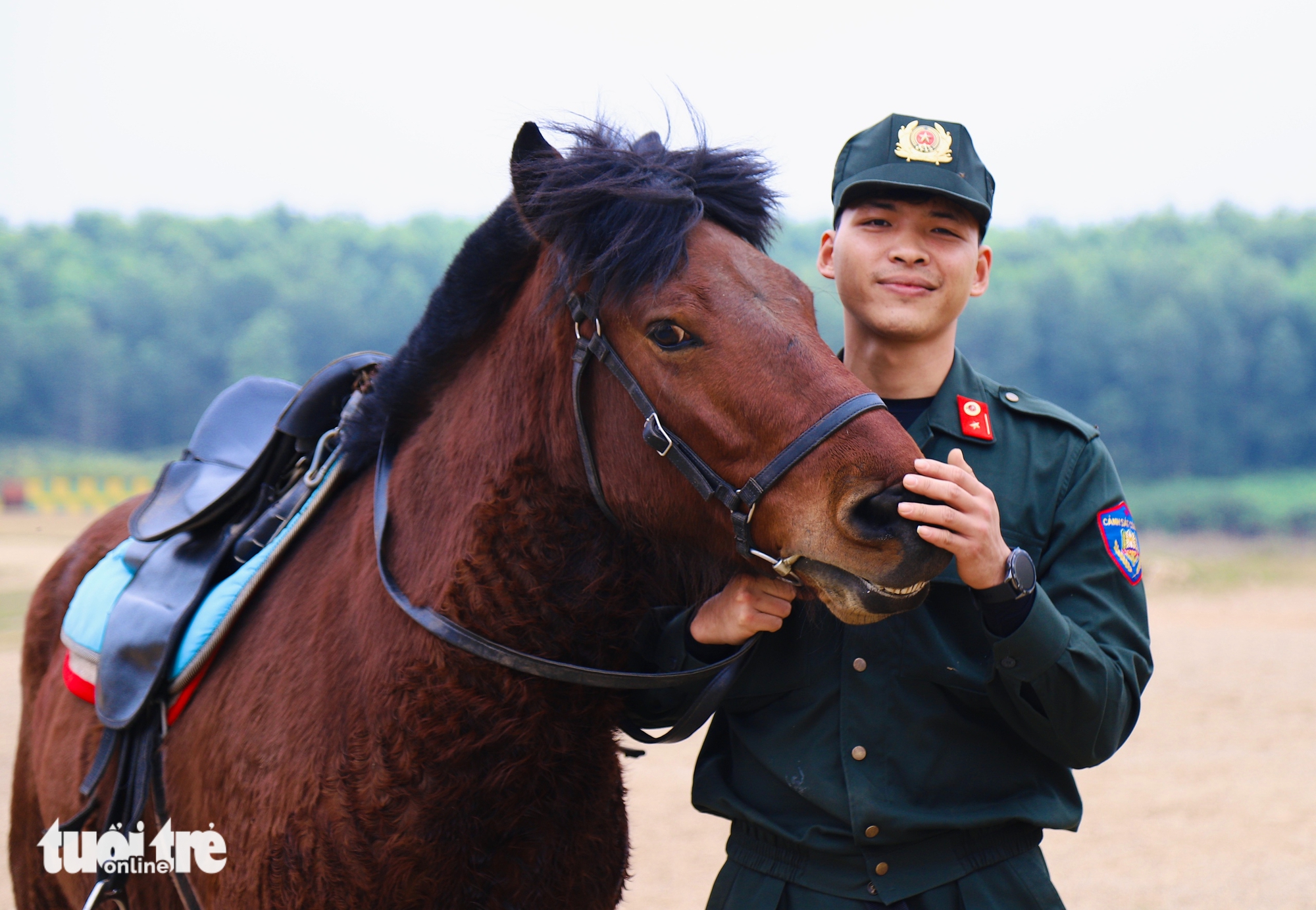 Đầu năm ngựa, 'xông đất' Đoàn Cảnh sát cơ động Kỵ binh 4 ngựa - Ảnh 4.