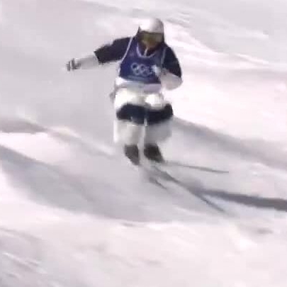 VĐV trượt giật lùi về đích vẫn giành huy chương Olympic