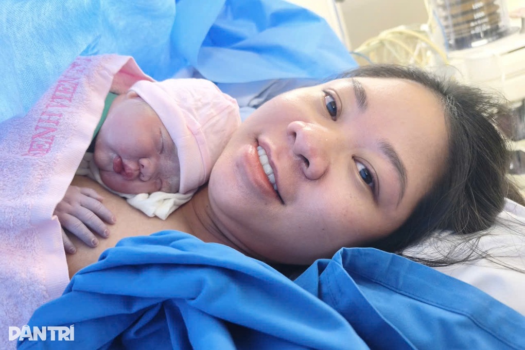 Ngắm những em bé Bính Ngọ đầu tiên chào đời ở Việt Nam - 2