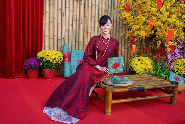 Áo dài thêu tay duyên dáng cùng áo dài lụa cho mùa tết cổ truyền- Ảnh 3.