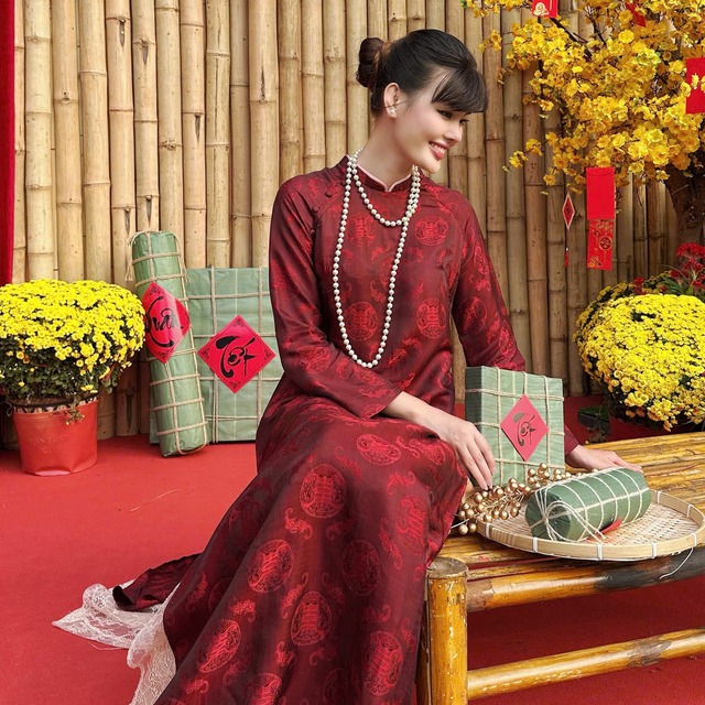 Áo dài thêu tay duyên dáng cùng áo dài lụa cho mùa tết cổ truyền- Ảnh 4.