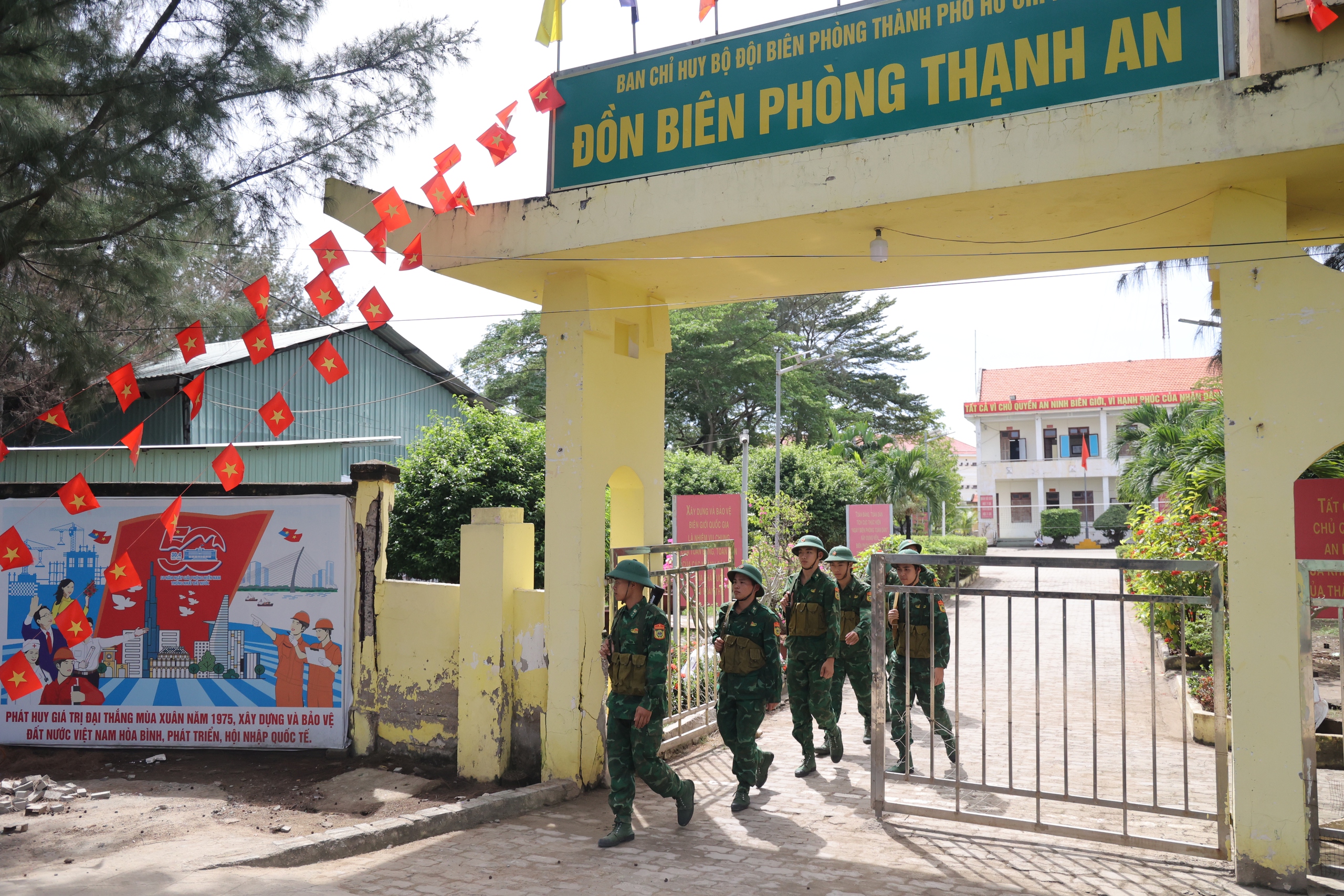 Xuân về trên xã đảo Thạnh An: Niềm vui của chiến sĩ biên phòng 2026 - Ảnh 7. Xuân về trên xã đảo Thạnh An: Niềm vui của chiến sĩ biên phòng 2026 - Ảnh 7.