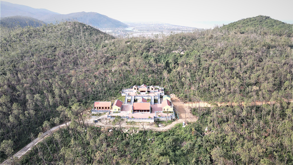 Bàn chân tiên tại chùa Chân Tiên: Di tích cách mạng quan trọng ở Hà Tĩnh - Ảnh 2. Bàn chân tiên tại chùa Chân Tiên: Di tích cách mạng quan trọng ở Hà Tĩnh - Ảnh 2.