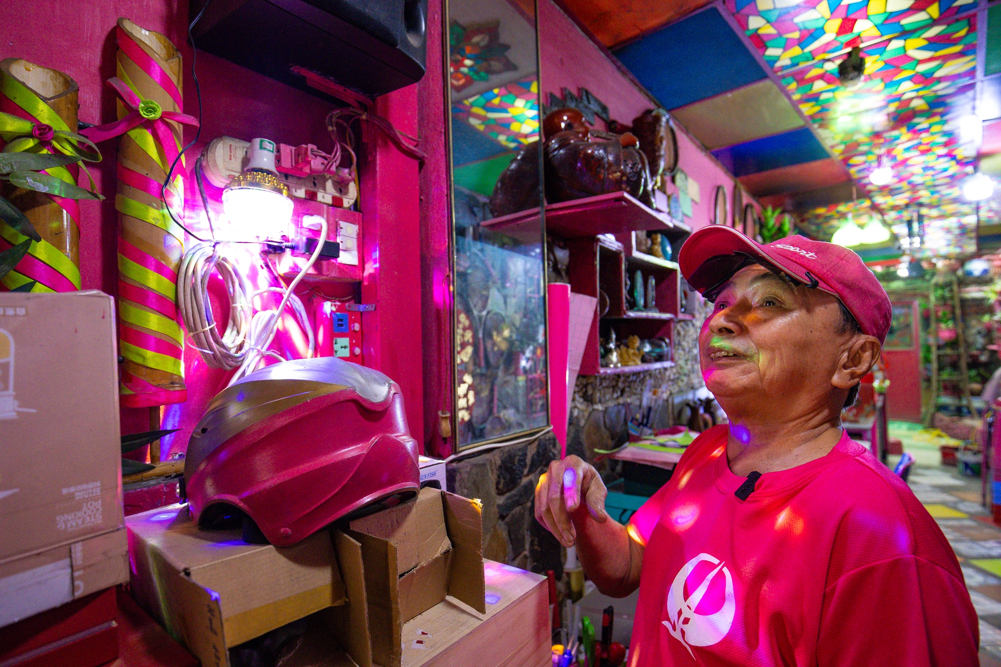 Người đàn ông một mình đón giao thừa trong căn nhà toàn màu hồng ở TP.HCM: Người đàn ông một mình đón giao thừa trong căn nhà toàn màu hồng ở TP.HCM: