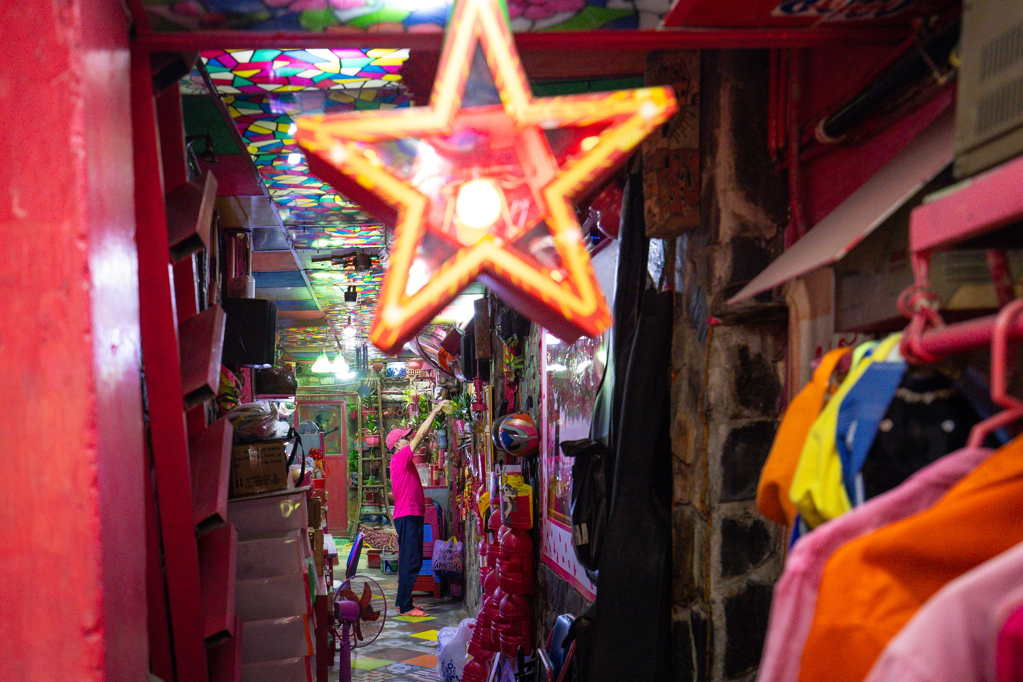 Người đàn ông một mình đón giao thừa trong căn nhà toàn màu hồng ở TP.HCM: Người đàn ông một mình đón giao thừa trong căn nhà toàn màu hồng ở TP.HCM: