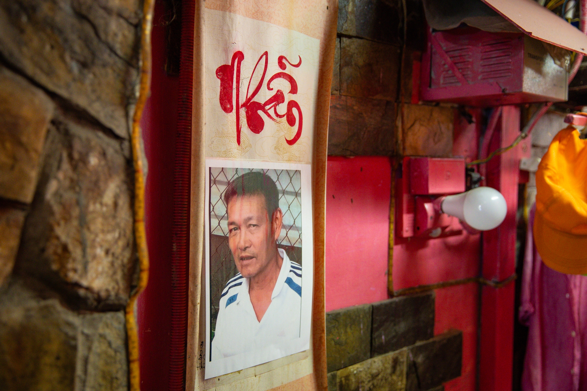 Người đàn ông một mình đón giao thừa trong căn nhà toàn màu hồng ở TP.HCM: Người đàn ông một mình đón giao thừa trong căn nhà toàn màu hồng ở TP.HCM: