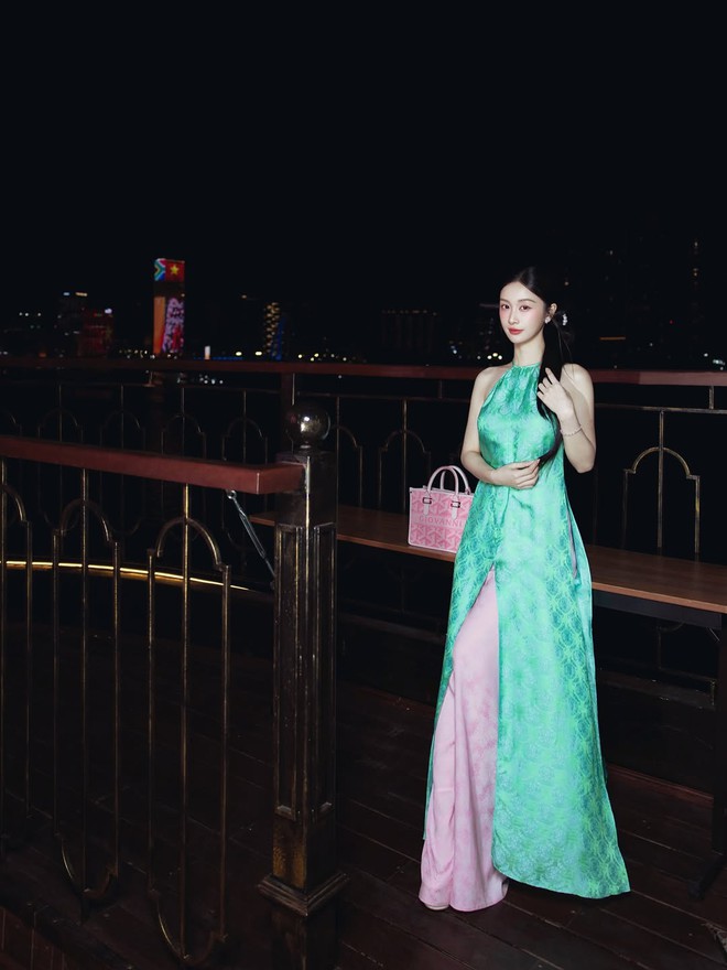 Trang phục cổ yếm duyên dáng cho xuân Bính Ngọ 2026- Ảnh 4.