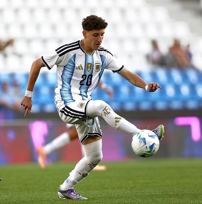 Scarlato trong màu áo U16 Argentina. Ảnh: AFA