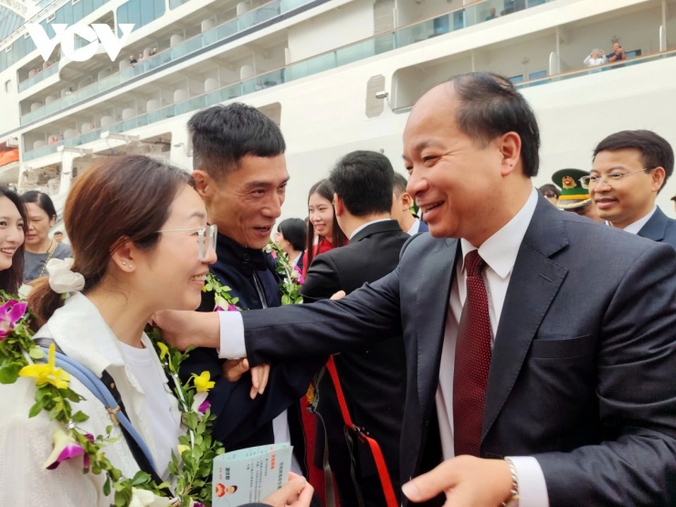 Năm 2026, Quảng Ninh đặt mục tiêu đón 22 triệu lượt khách, trong đó có 5,2 triệu lượt khách quốc tế.