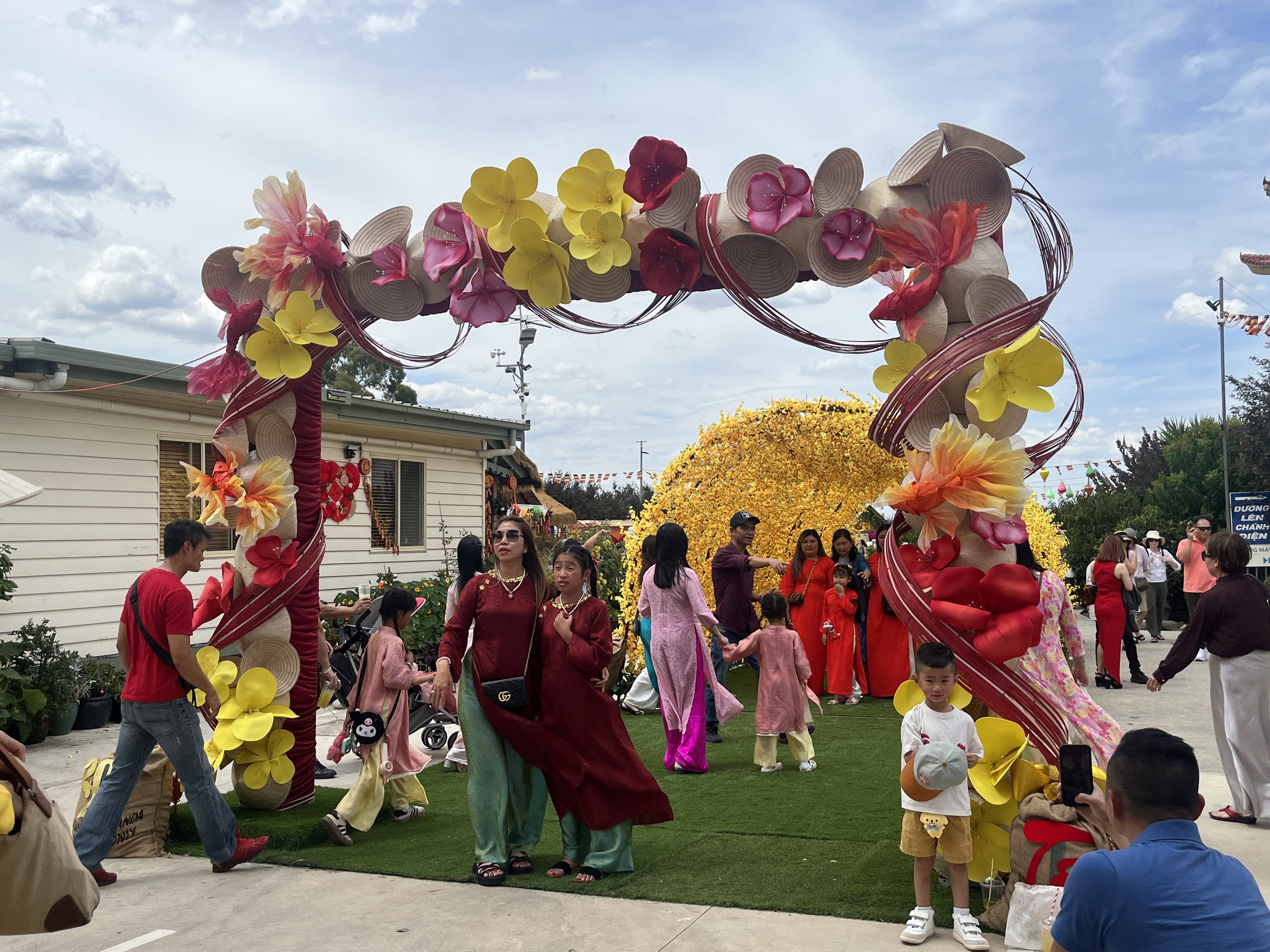 Truyền thông quốc tế: 'Không khí Tết Nguyên đán rộn ràng ở Việt Nam, Trung Quốc, Nga và Argentina' - Ảnh 6.