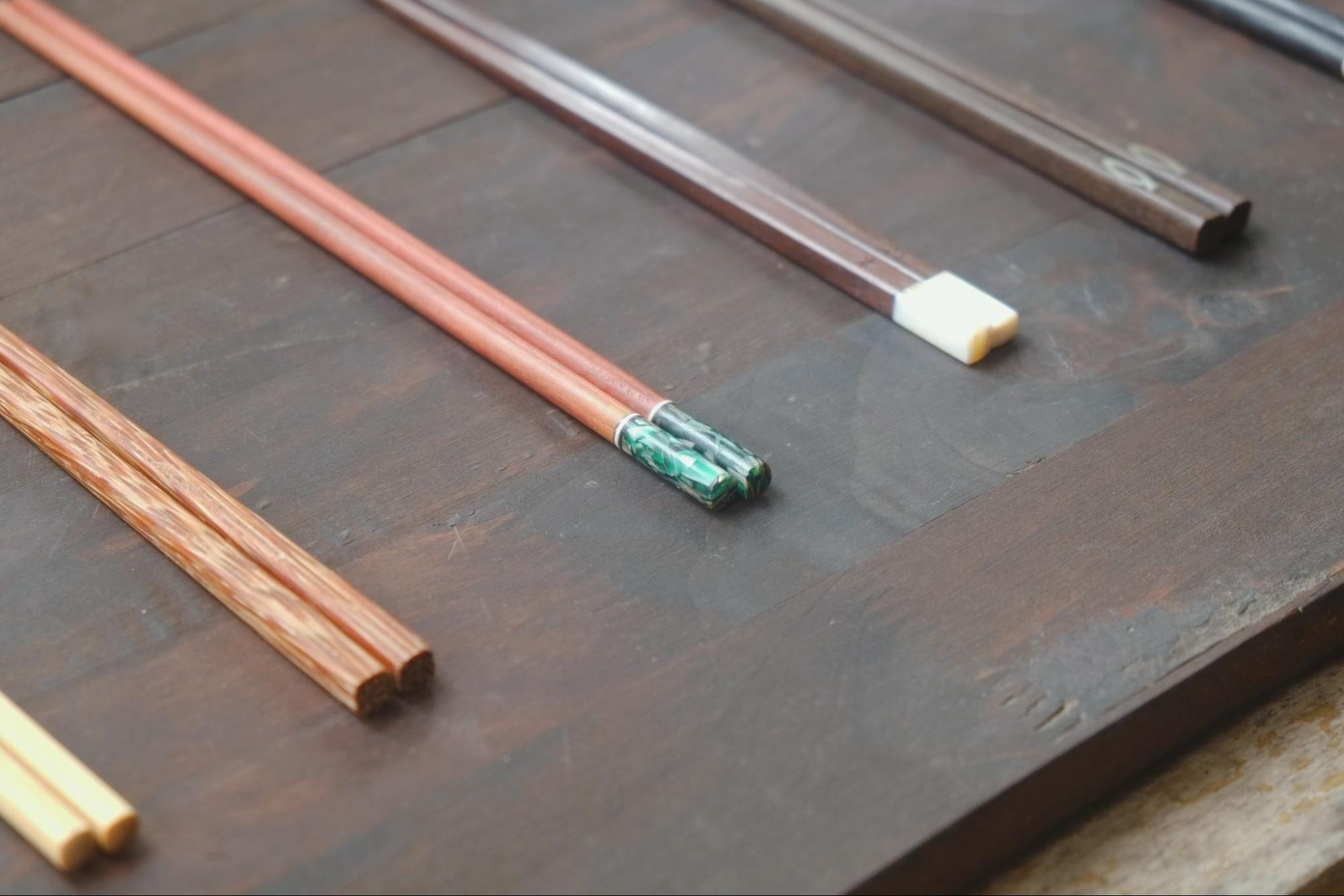 Đôi đũa đầu năm - món quà nhỏ mang theo lời chúc đủ đầy- Ảnh 4.