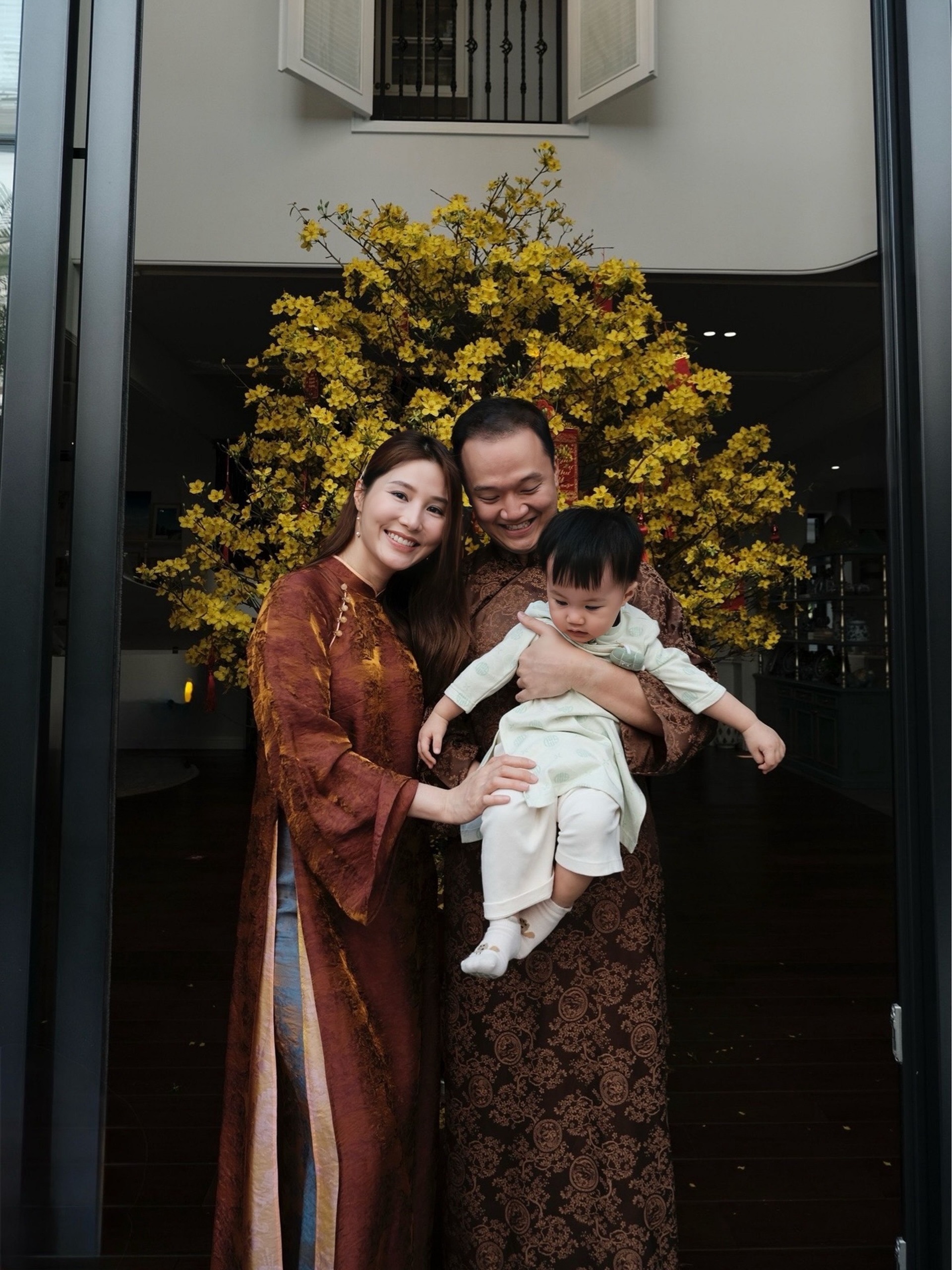 Mùng 1 Tết của loạt mỹ nhân Việt lấy chồng thiếu gia: Đỗ Thị Hà gây chú ý - 5