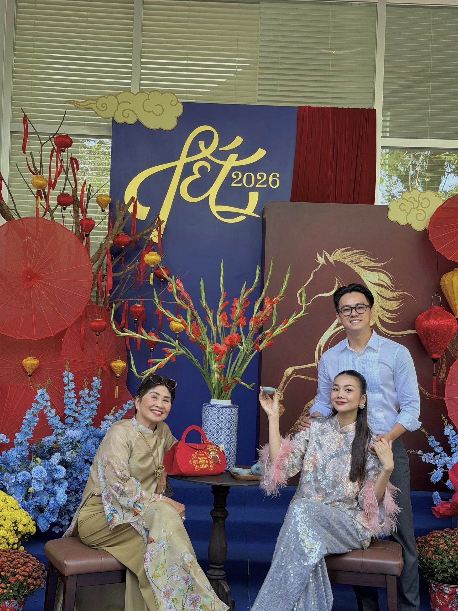 Mùng 1 Tết của loạt mỹ nhân Việt lấy chồng thiếu gia: Đỗ Thị Hà gây chú ý - 8